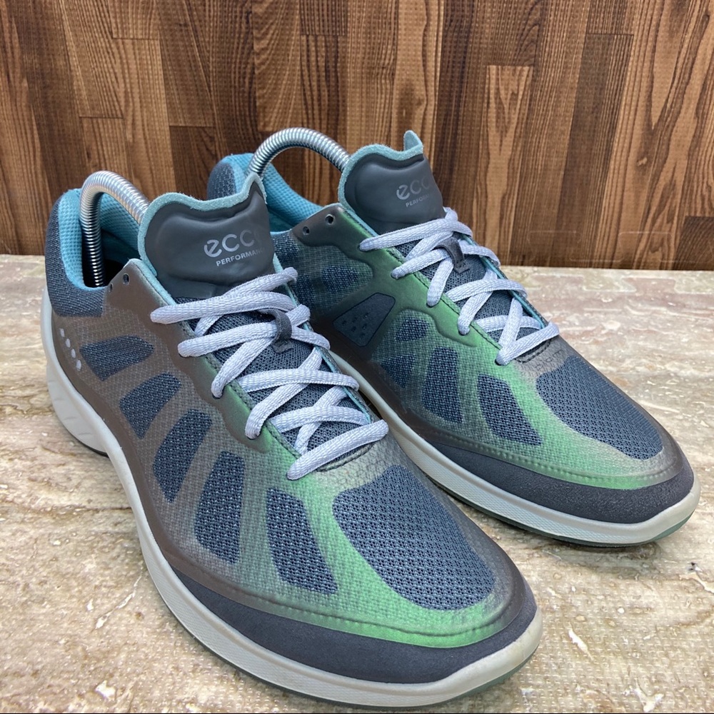 Ecco Performance Shoes Women's size  9/ 9.5 US
